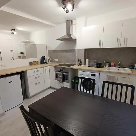 Apartment T3 Cosy Climatise, Intra-muros Avignon