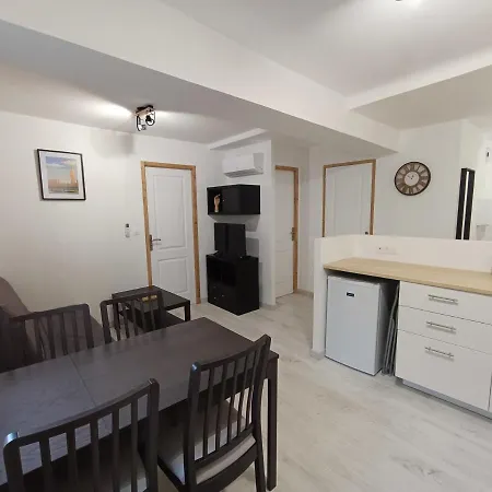 T3 Cosy Climatise, Intra-muros Apartment Avignon